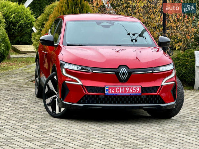 Красный Рено Megane E-Tech, объемом двигателя 0 л и пробегом 38 тыс. км за 19995 $, фото 5 на Automoto.ua