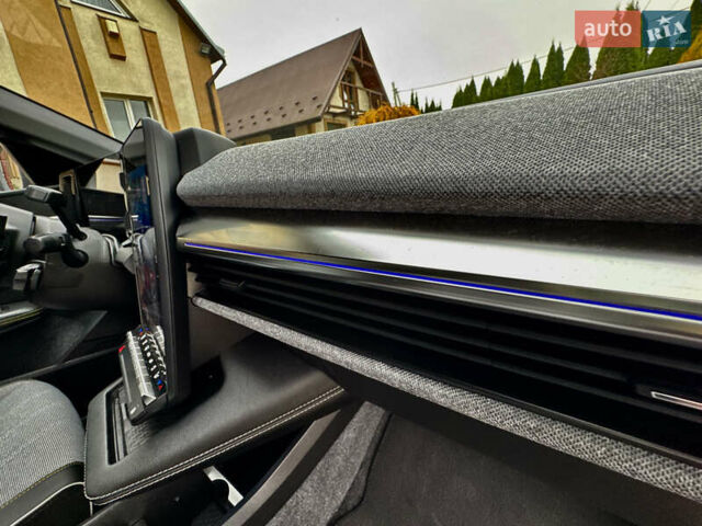 Красный Рено Megane E-Tech, объемом двигателя 0 л и пробегом 38 тыс. км за 19995 $, фото 81 на Automoto.ua