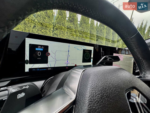 Красный Рено Megane E-Tech, объемом двигателя 0 л и пробегом 38 тыс. км за 19995 $, фото 132 на Automoto.ua