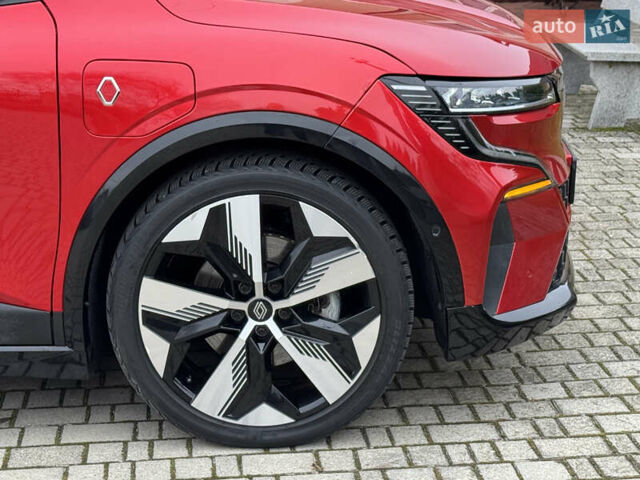 Красный Рено Megane E-Tech, объемом двигателя 0 л и пробегом 38 тыс. км за 19995 $, фото 29 на Automoto.ua