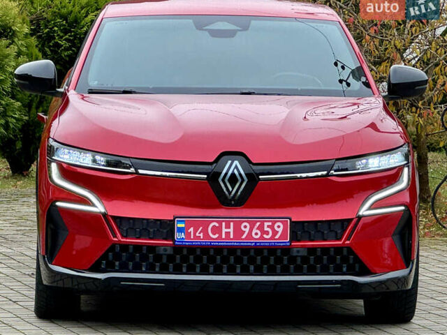 Красный Рено Megane E-Tech, объемом двигателя 0 л и пробегом 38 тыс. км за 19995 $, фото 7 на Automoto.ua