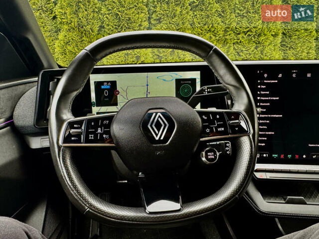 Красный Рено Megane E-Tech, объемом двигателя 0 л и пробегом 38 тыс. км за 19995 $, фото 126 на Automoto.ua