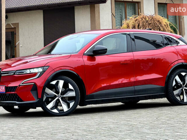 Красный Рено Megane E-Tech, объемом двигателя 0 л и пробегом 38 тыс. км за 19995 $, фото 11 на Automoto.ua