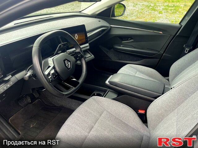 Сірий Рено Megane E-Tech, об'ємом двигуна 96 л та пробігом 55 тис. км за 20500 $, фото 3 на Automoto.ua