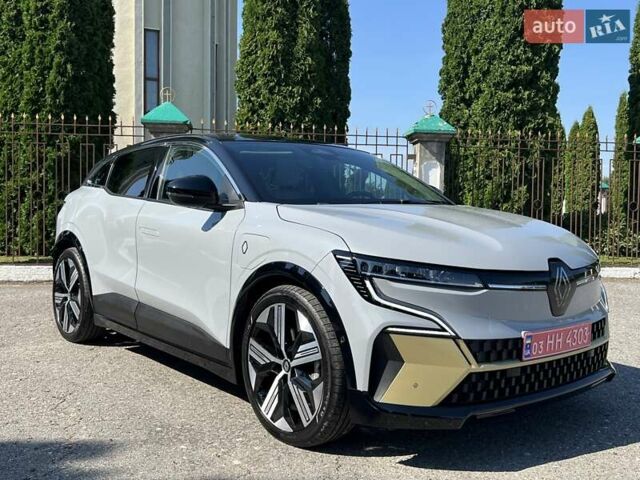 Серый Рено Megane E-Tech, объемом двигателя 0 л и пробегом 51 тыс. км за 23500 $, фото 9 на Automoto.ua