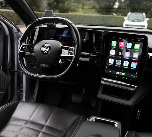 Серый Рено Megane E-Tech, объемом двигателя 0 л и пробегом 60 тыс. км за 22000 $, фото 9 на Automoto.ua