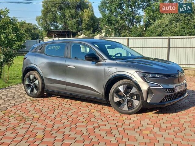 Серый Рено Megane E-Tech, объемом двигателя 0 л и пробегом 42 тыс. км за 18900 $, фото 13 на Automoto.ua
