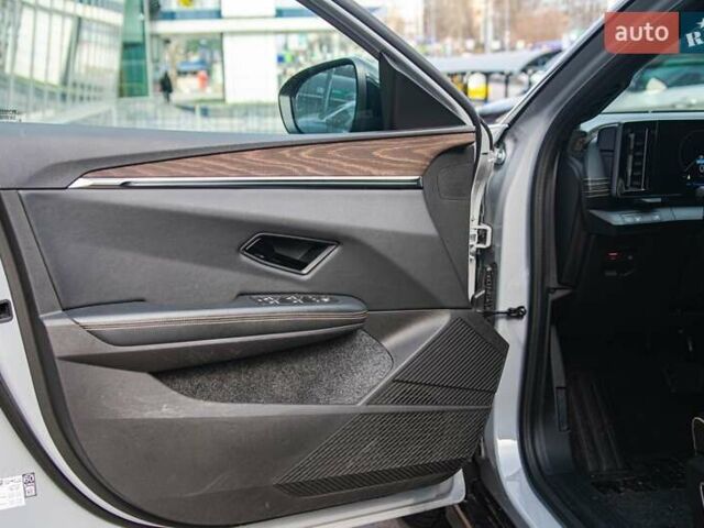 Серый Рено Megane E-Tech, объемом двигателя 0 л и пробегом 54 тыс. км за 22800 $, фото 15 на Automoto.ua