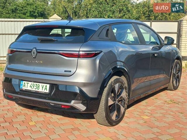 Серый Рено Megane E-Tech, объемом двигателя 0 л и пробегом 42 тыс. км за 18900 $, фото 9 на Automoto.ua