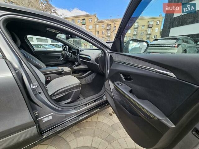 Серый Рено Megane E-Tech, объемом двигателя 0 л и пробегом 16 тыс. км за 25900 $, фото 29 на Automoto.ua
