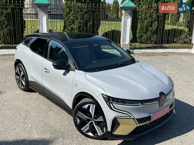 Серый Рено Megane E-Tech, объемом двигателя 0 л и пробегом 51 тыс. км за 23500 $, фото 17 на Automoto.ua