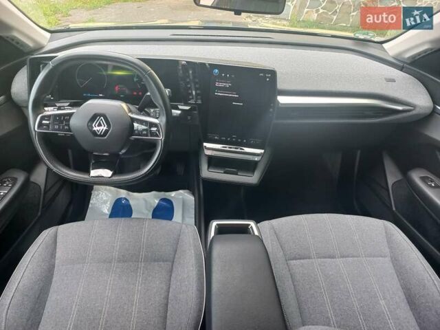 Сірий Рено Megane E-Tech, об'ємом двигуна 0 л та пробігом 42 тис. км за 18900 $, фото 24 на Automoto.ua