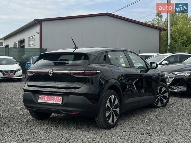 Сірий Рено Megane E-Tech, об'ємом двигуна 0 л та пробігом 134 тис. км за 18450 $, фото 4 на Automoto.ua