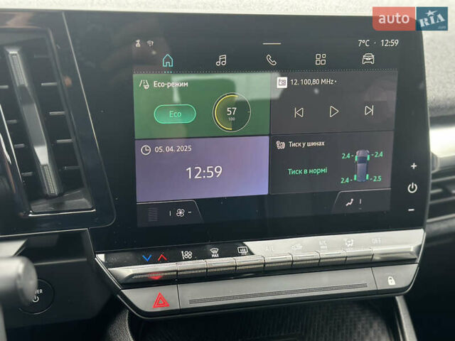 Серый Рено Megane E-Tech, объемом двигателя 0 л и пробегом 68 тыс. км за 19900 $, фото 21 на Automoto.ua