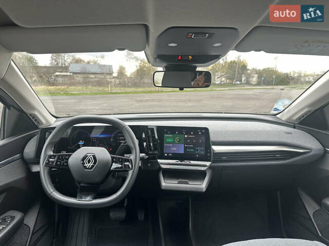 Серый Рено Megane E-Tech, объемом двигателя 0 л и пробегом 68 тыс. км за 19900 $, фото 24 на Automoto.ua
