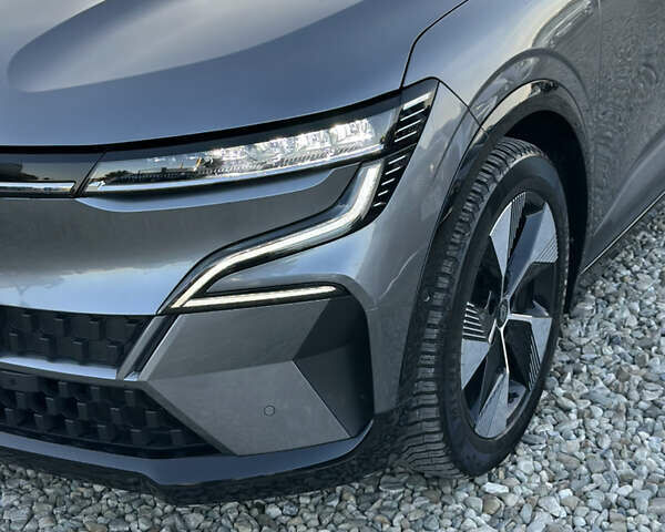 Серый Рено Megane E-Tech, объемом двигателя 0 л и пробегом 90 тыс. км за 19450 $, фото 36 на Automoto.ua