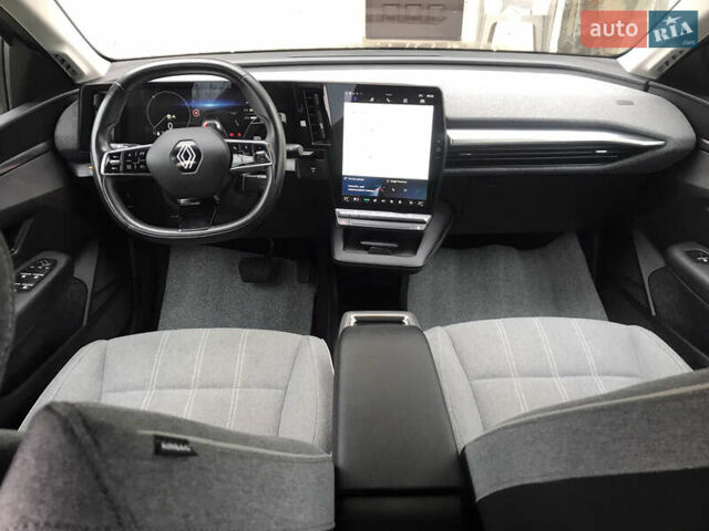 Сірий Рено Megane E-Tech, об'ємом двигуна 0 л та пробігом 40 тис. км за 19400 $, фото 21 на Automoto.ua