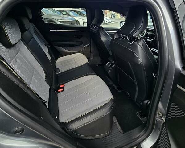 Серый Рено Megane E-Tech, объемом двигателя 0 л и пробегом 16 тыс. км за 25900 $, фото 23 на Automoto.ua