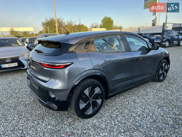 Серый Рено Megane E-Tech, объемом двигателя 0 л и пробегом 90 тыс. км за 19450 $, фото 11 на Automoto.ua