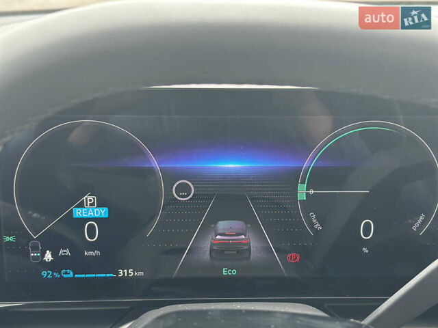 Серый Рено Megane E-Tech, объемом двигателя 0 л и пробегом 68 тыс. км за 19900 $, фото 22 на Automoto.ua