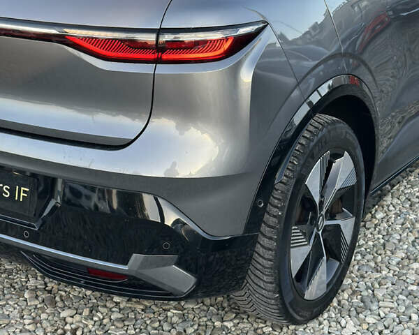 Серый Рено Megane E-Tech, объемом двигателя 0 л и пробегом 90 тыс. км за 19450 $, фото 39 на Automoto.ua