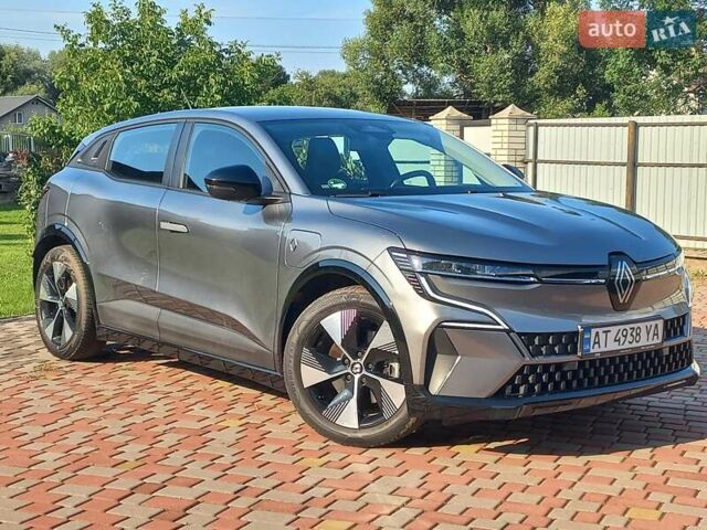 Серый Рено Megane E-Tech, объемом двигателя 0 л и пробегом 42 тыс. км за 18900 $, фото 14 на Automoto.ua
