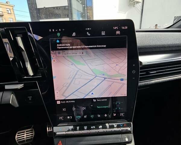 Серый Рено Megane E-Tech, объемом двигателя 0 л и пробегом 16 тыс. км за 25900 $, фото 14 на Automoto.ua