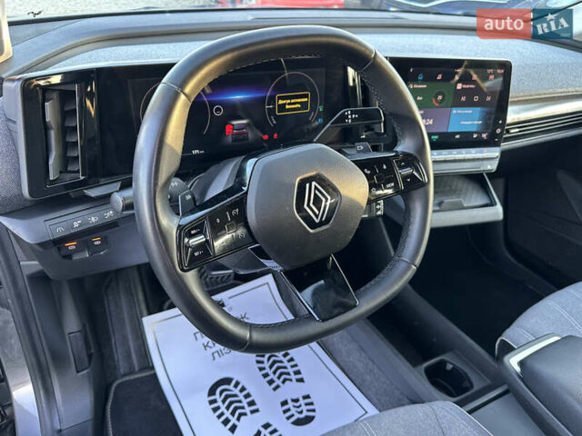 Серый Рено Megane E-Tech, объемом двигателя 0 л и пробегом 90 тыс. км за 19450 $, фото 18 на Automoto.ua