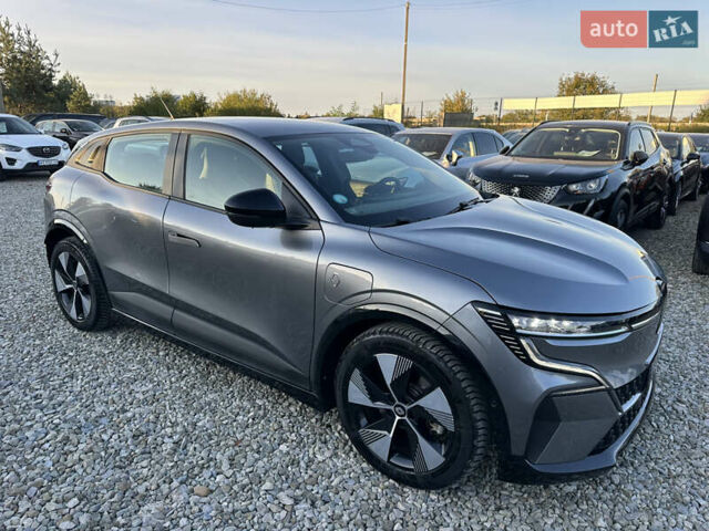 Серый Рено Megane E-Tech, объемом двигателя 0 л и пробегом 90 тыс. км за 19450 $, фото 13 на Automoto.ua