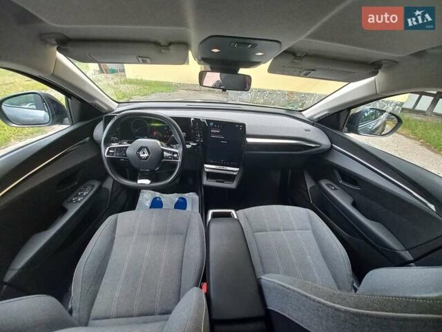 Сірий Рено Megane E-Tech, об'ємом двигуна 0 л та пробігом 42 тис. км за 18900 $, фото 23 на Automoto.ua