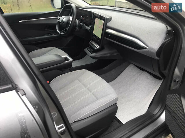 Сірий Рено Megane E-Tech, об'ємом двигуна 0 л та пробігом 40 тис. км за 19400 $, фото 23 на Automoto.ua