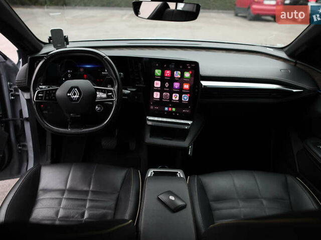 Серый Рено Megane E-Tech, объемом двигателя 0 л и пробегом 60 тыс. км за 22000 $, фото 8 на Automoto.ua
