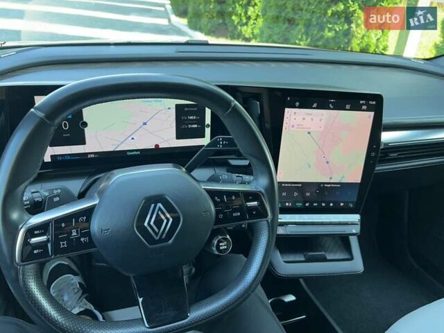 Серый Рено Megane E-Tech, объемом двигателя 0 л и пробегом 51 тыс. км за 23500 $, фото 35 на Automoto.ua