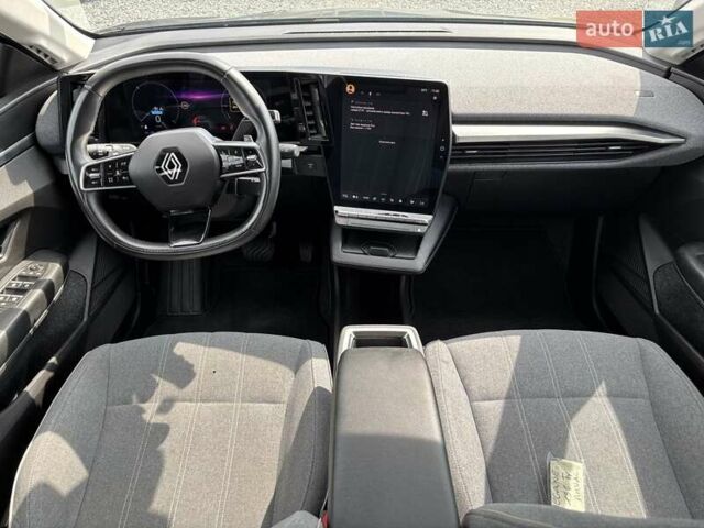 Серый Рено Megane E-Tech, объемом двигателя 0 л и пробегом 134 тыс. км за 17999 $, фото 22 на Automoto.ua