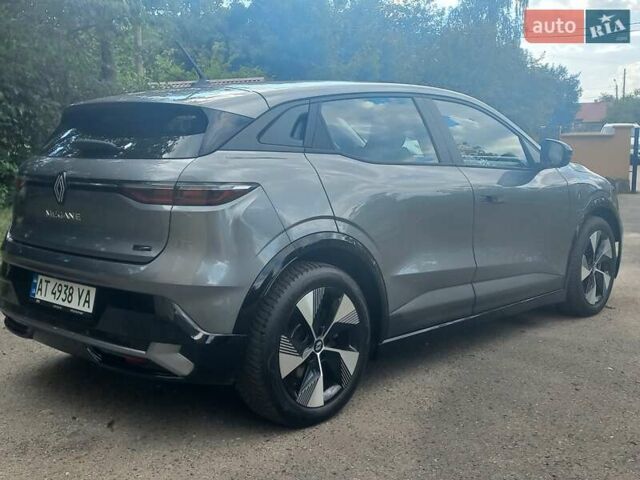 Сірий Рено Megane E-Tech, об'ємом двигуна 0 л та пробігом 42 тис. км за 18900 $, фото 9 на Automoto.ua