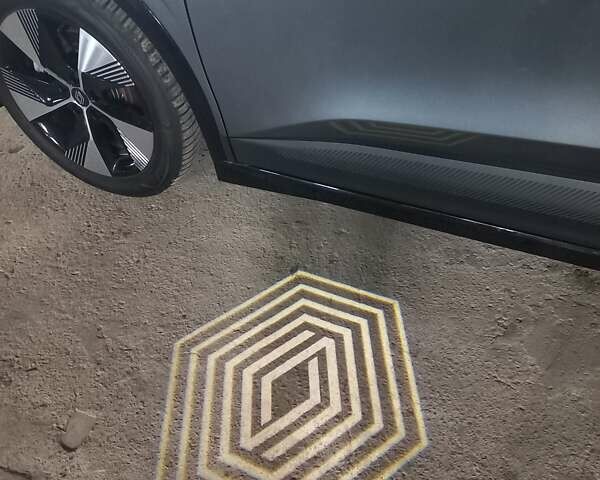 Сірий Рено Megane E-Tech, об'ємом двигуна 0 л та пробігом 42 тис. км за 18900 $, фото 43 на Automoto.ua