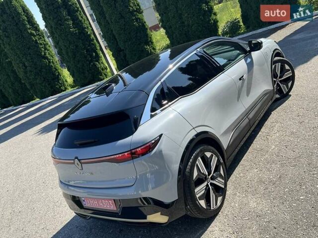 Серый Рено Megane E-Tech, объемом двигателя 0 л и пробегом 51 тыс. км за 23500 $, фото 15 на Automoto.ua