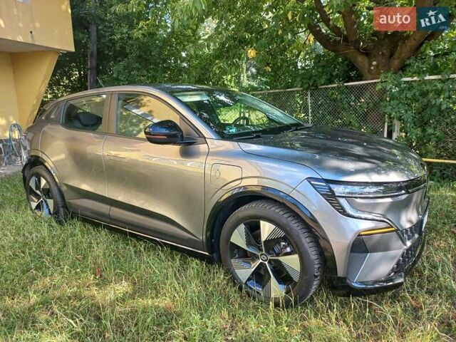 Сірий Рено Megane E-Tech, об'ємом двигуна 0 л та пробігом 42 тис. км за 18900 $, фото 1 на Automoto.ua