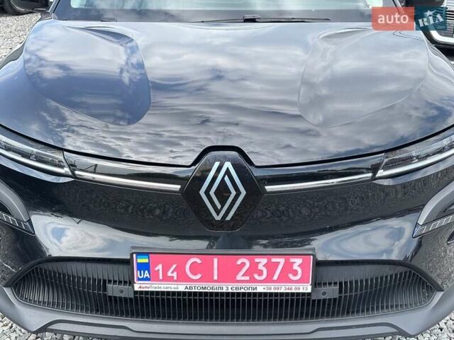 Серый Рено Megane E-Tech, объемом двигателя 0 л и пробегом 134 тыс. км за 17999 $, фото 12 на Automoto.ua