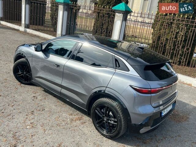 Серый Рено Megane E-Tech, объемом двигателя 0 л и пробегом 22 тыс. км за 23350 $, фото 15 на Automoto.ua
