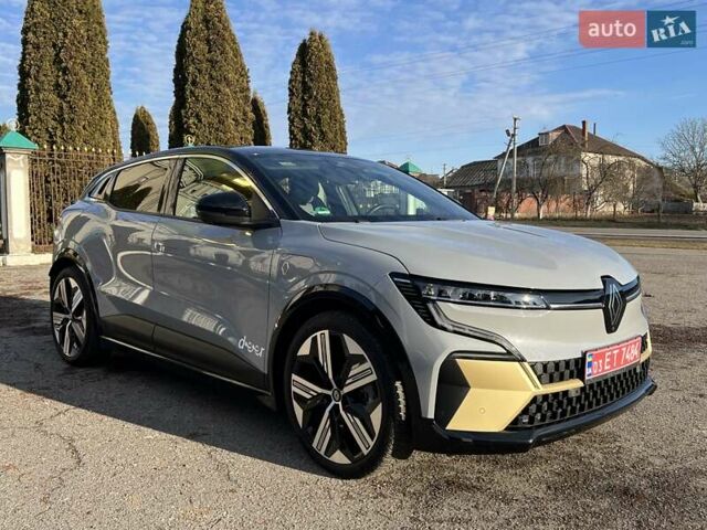 Серый Рено Megane E-Tech, объемом двигателя 0 л и пробегом 5 тыс. км за 23150 $, фото 10 на Automoto.ua