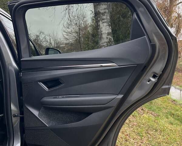 Серый Рено Megane E-Tech, объемом двигателя 0 л и пробегом 33 тыс. км за 23450 $, фото 24 на Automoto.ua