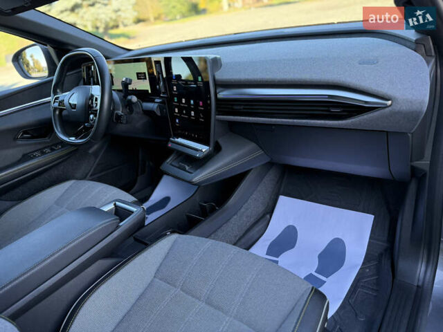 Рено Megane E-Tech 2023 в Дубно на Automoto.ua Серый Рено Megane E-Tech, объемом двигателя 0 л и пробегом 100 тыс. км за 22500 $, фото 73 на Automoto.ua
