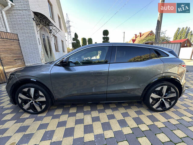 Сірий Рено Megane E-Tech, об'ємом двигуна 0 л та пробігом 23 тис. км за 22800 $, фото 8 на Automoto.ua