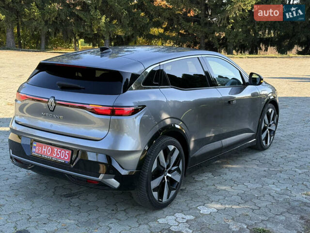 Серый Рено Megane E-Tech, объемом двигателя 0 л и пробегом 100 тыс. км за 22300 $, фото 22 на Automoto.ua