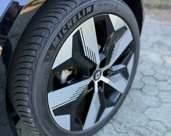 Серый Рено Megane E-Tech, объемом двигателя 0 л и пробегом 100 тыс. км за 22300 $, фото 50 на Automoto.ua