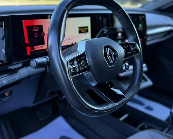 Серый Рено Megane E-Tech, объемом двигателя 0 л и пробегом 100 тыс. км за 22300 $, фото 66 на Automoto.ua