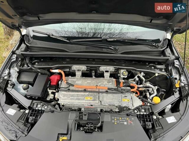 Серый Рено Megane E-Tech, объемом двигателя 0 л и пробегом 33 тыс. км за 23450 $, фото 36 на Automoto.ua
