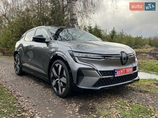 Серый Рено Megane E-Tech, объемом двигателя 0 л и пробегом 33 тыс. км за 23450 $, фото 12 на Automoto.ua