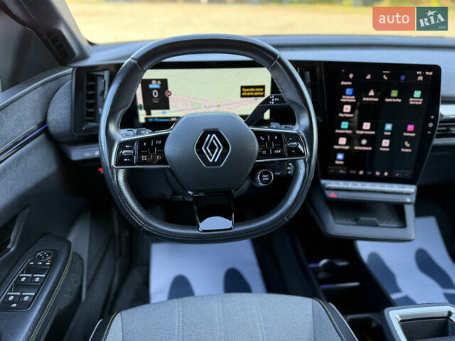 Серый Рено Megane E-Tech, объемом двигателя 0 л и пробегом 100 тыс. км за 22300 $, фото 82 на Automoto.ua